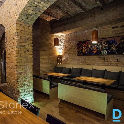 Ēdināšanai piemērotas telpas pie Tērbata/Ģertrūdes ielu krustojuma