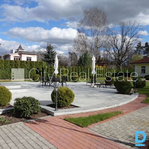 Pārdod māju Jūrmalā Pārdod māju Jūrmalā