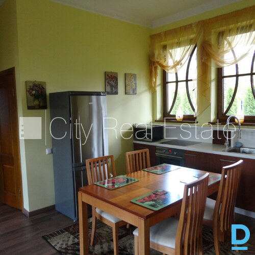 Pārdod māju Jūrmalā Pārdod māju Jūrmalā