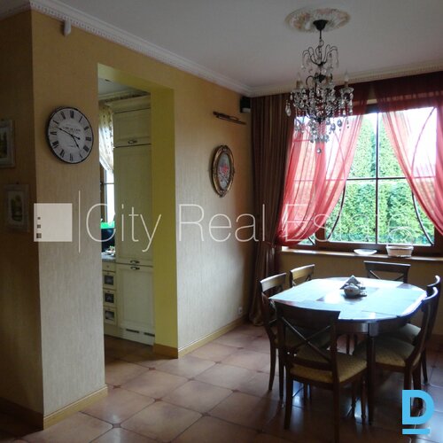 Pārdod māju Jūrmalā Pārdod māju Jūrmalā