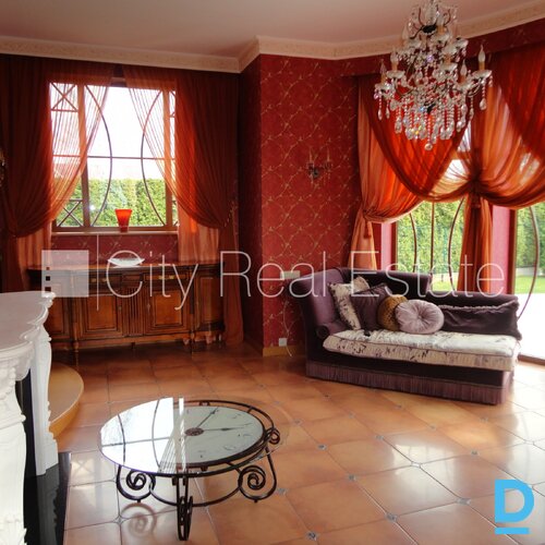 Pārdod māju Jūrmalā Pārdod māju Jūrmalā