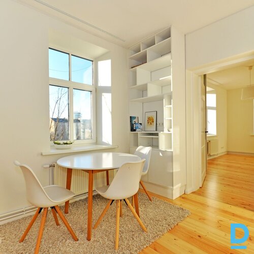 Pārdod dzīvokli Stabu iela 33