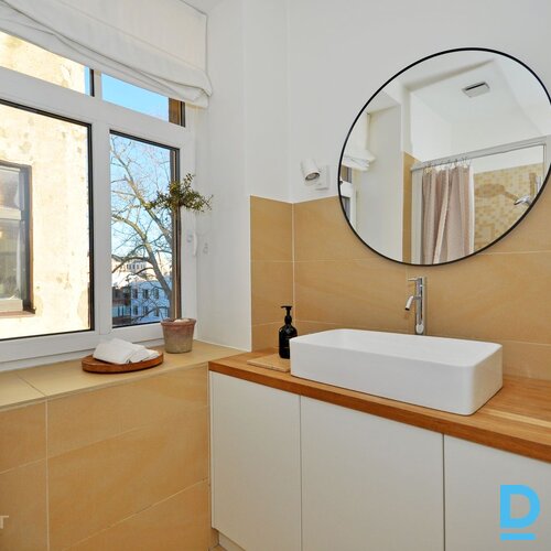 Pārdod dzīvokli Stabu iela 33