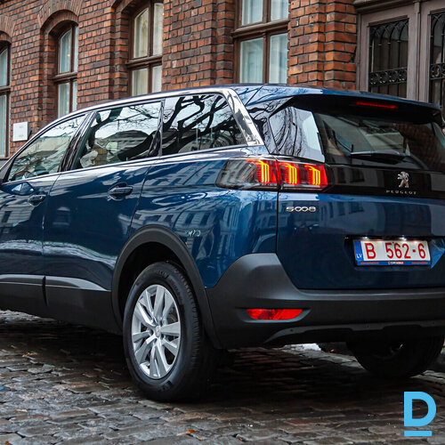 Pārdod Peugeot 5008 1.2i, 2021