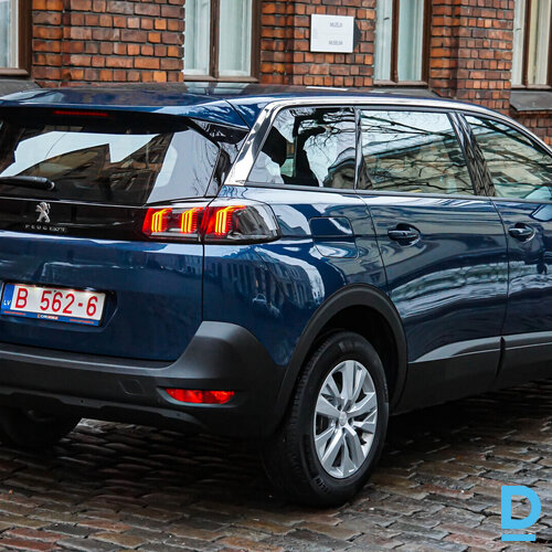 Pārdod Peugeot 5008 1.2i, 2021