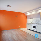 Pārdod dzīvokli Mazcenu aleja 10