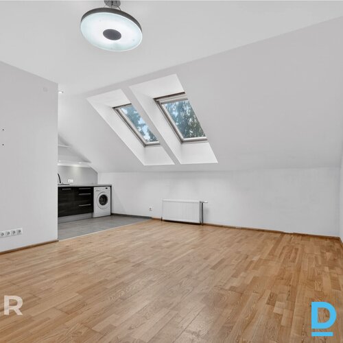 Tiek izīrēts mansarda tipa 2 istabu dzīvoklis ar plašu terasi jaunajā projektā.D