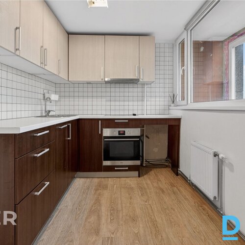 Pārdošanā gaišs un mājīgs 2 istabu dzīvoklis renovētā ēkā, klusā un zaļā apkārtn Pārdošanā gaišs un mājīgs 2 istabu dzīvoklis renovētā ēkā, klusā un zaļā apkārtn