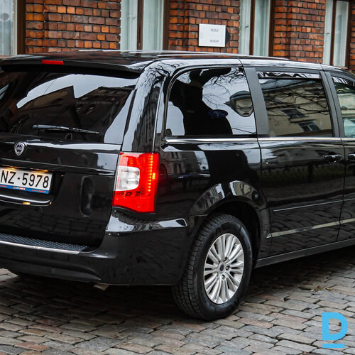 Pārdod Lancia Voyager 2.8d, 2014 Pārdod Lancia Voyager 2.8d, 2014