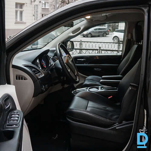 Pārdod Lancia Voyager 2.8d, 2014 Pārdod Lancia Voyager 2.8d, 2014