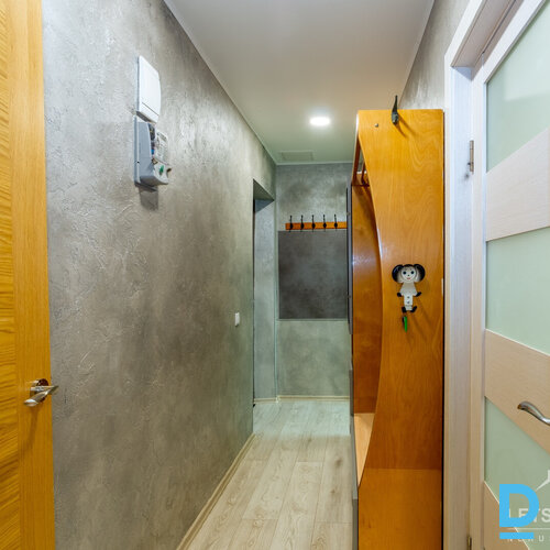 2 istabu dzīvoklis, Zemgaļu iela 21, Teika, Rīga, Latvija.