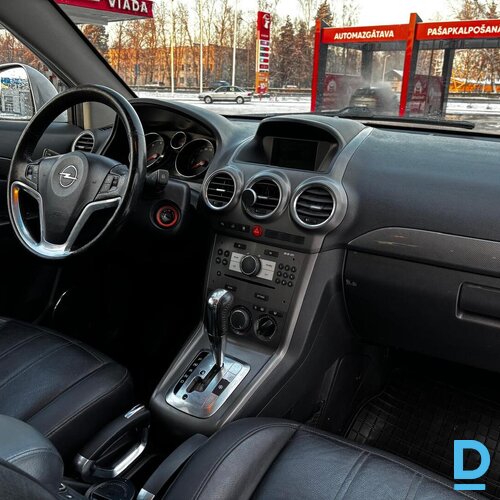 Pārdodu, iznomāju ar izpirkuma tiesībām vai mainu Opel Antara.