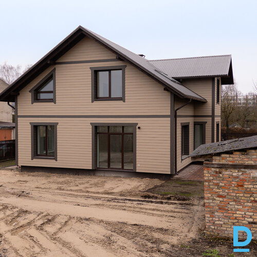 Pārdod māju Rūpniecības iela 19 Pārdod māju Rūpniecības iela 19