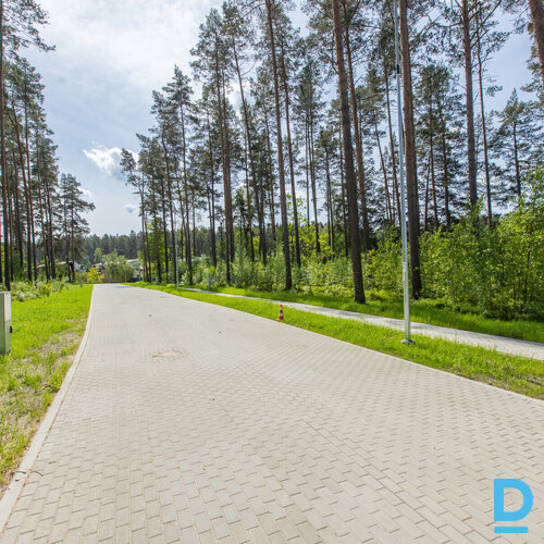 Zemes gabals privātai apbūvei slēgtā, jaunizveidotā privātmāju ciematā Piņķos.Ze Zemes gabals privātai apbūvei slēgtā, jaunizveidotā privātmāju ciematā Piņķos.Ze