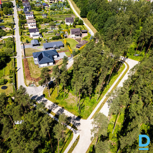 Ar visām pilsētas komunikācijām 639 m² zemes gabals dvīņu mājas būvniecībai.Īpaš Ar visām pilsētas komunikācijām 639 m² zemes gabals dvīņu mājas būvniecībai.Īpaš