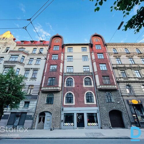 Birojs Rīgas centrā pie Kr. Valdemāra/Dzirnavu ielu krustojuma