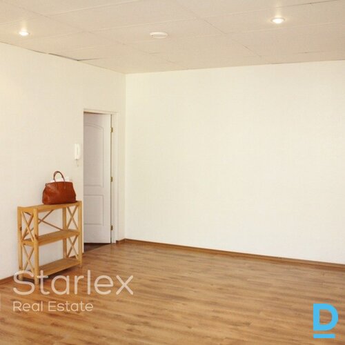 Birojs Rīgas centrā pie Kr. Valdemāra/Dzirnavu ielu krustojuma Birojs Rīgas centrā pie Kr. Valdemāra/Dzirnavu ielu krustojuma