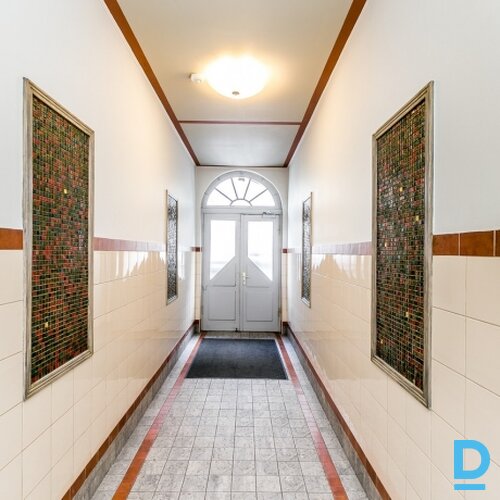 Birojs Rīgas centrā pie Kr. Valdemāra/Dzirnavu ielu krustojuma Birojs Rīgas centrā pie Kr. Valdemāra/Dzirnavu ielu krustojuma