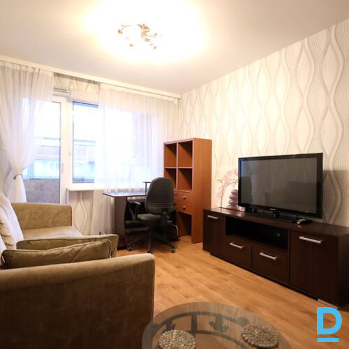 Pārdod dzīvokli Eduarda Tisē iela 75