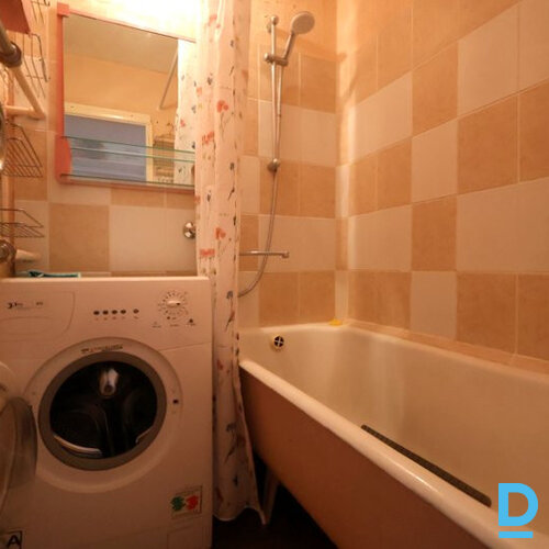 Pārdod dzīvokli Eduarda Tisē iela 75