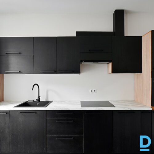 Pārdod dzīvokli Miera iela 105