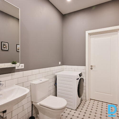 Pārdod dzīvokli Miera iela 105