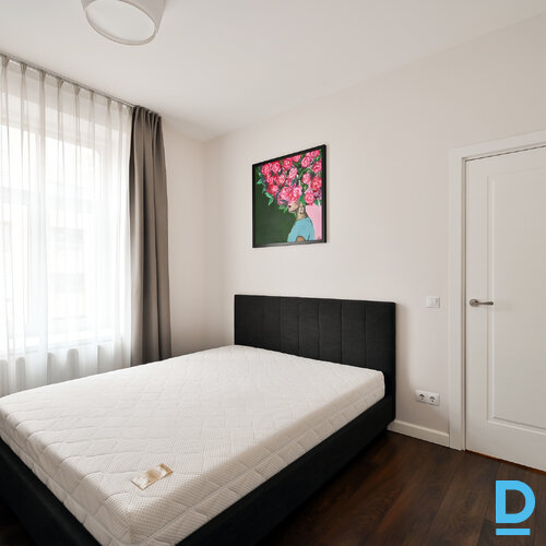 Pārdod dzīvokli Miera iela 105