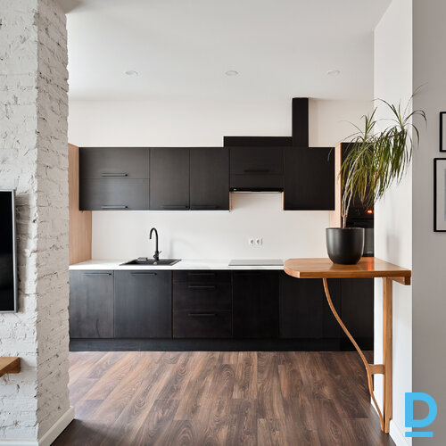 Pārdod dzīvokli Miera iela 105