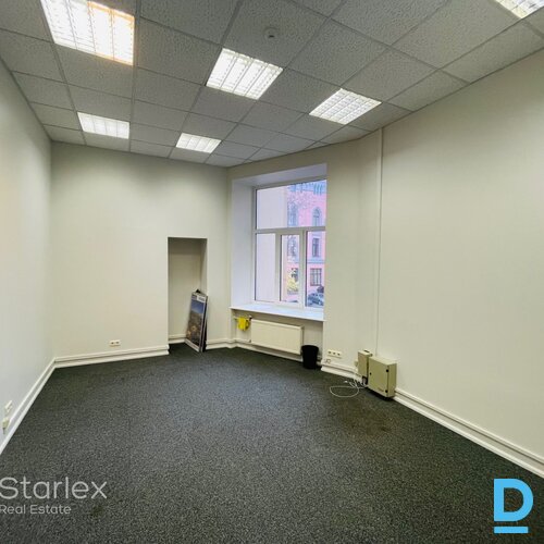 Birojs Rīgas centrā pie Vērmanes parka