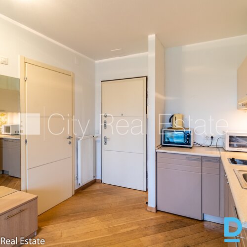 Izīrē dzīvokli Rīgā