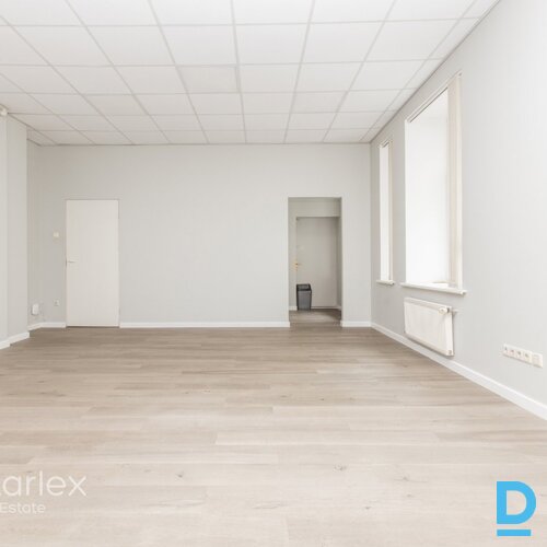 Mūsdienīgs birojs Rīgas klusajā centrā