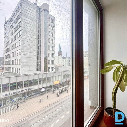 Pārdod dzīvokli Rīga Centrs Brīvības 60 Pārdod dzīvokli Rīga Centrs Brīvības 60