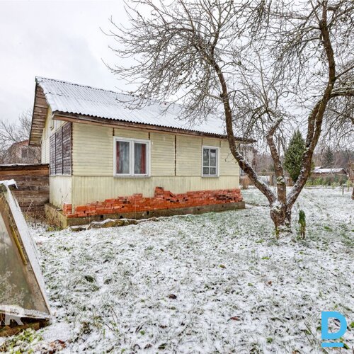 Pārdošanā koka karkasa dārza mājiņa ar 620 m² zemes gabalu Ogrē.Īpašumam ir izve