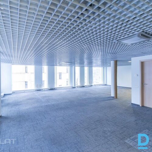 Izīrē biroju Brīvības iela 171