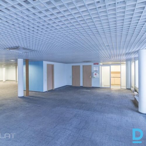 Izīrē biroju Brīvības iela 171