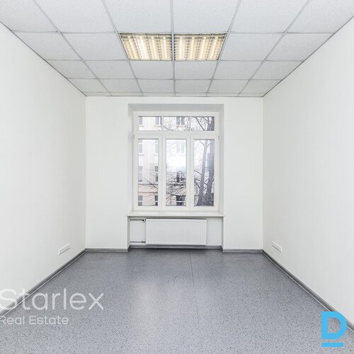 Birojs Rīgas centrā pie Lāčplēša ielas