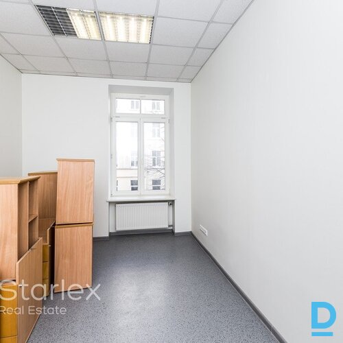 Birojs Rīgas centrā pie Lāčplēša ielas