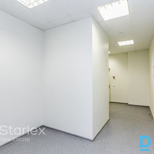 Birojs Rīgas centrā pie Lāčplēša ielas