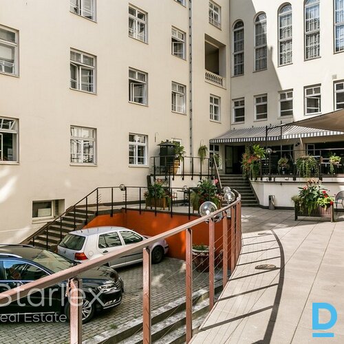 Birojs Rīgas centrā pie Uzņēmu Reģistra