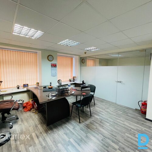 Birojs Rīgas centrā pie Uzņēmu Reģistra