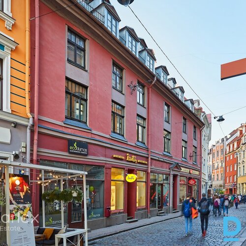 Biroja telpas Vecrīgā pie T/C "Galerija Centrs"