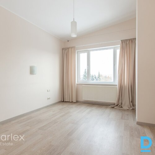 Plašas un funkcionālas mājas ar balkonu, terasi un nojumi mašīnai. Vai meklējat plašas un funkcionālas mājas, kas atbilstu jūsu vajadzībām? Tad “C” un “C+” tipa mājas ir tieši jums! Šīs mājas ir izbūvētas no kvalitatīviem materiāliem un aprīkotas ar visu nepieciešamo komfortablai dzīvei Plašas un funkcionālas mājas ar balkonu, terasi un nojumi mašīnai. Vai meklējat plašas un funkcionālas mājas, kas atbilstu jūsu vajadzībām? Tad “C” un “C+” tipa mājas ir tieši jums! Šīs mājas ir izbūvētas no kvalitatīviem materiāliem un aprīkotas ar visu nepieciešamo komfortablai dzīvei