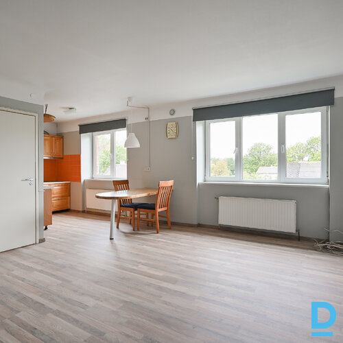 Pārdod dzīvokli Nākotnes iela 1