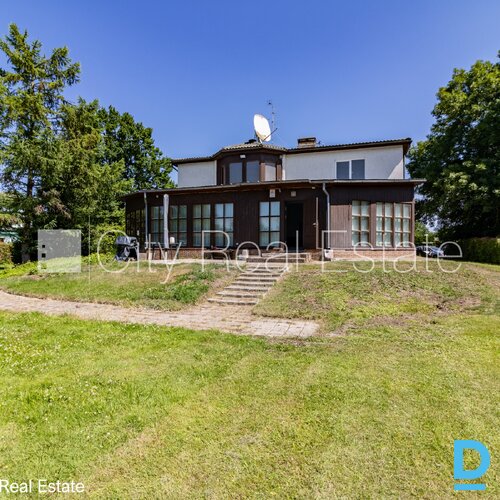 Pārdod māju Jūrmalā Pārdod māju Jūrmalā