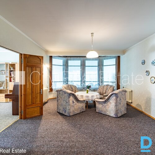 Pārdod māju Jūrmalā Pārdod māju Jūrmalā