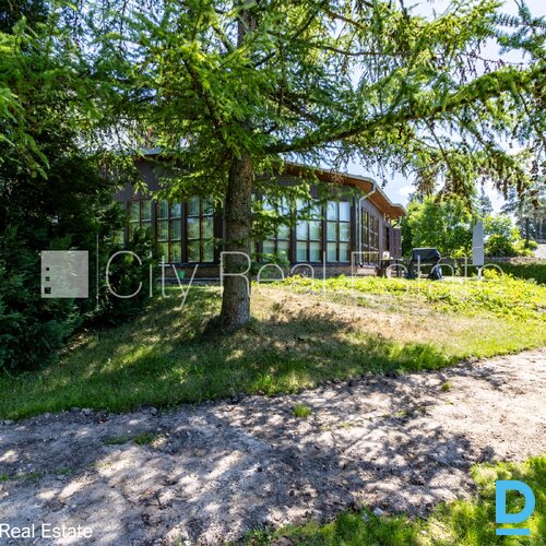 Pārdod māju Jūrmalā Pārdod māju Jūrmalā