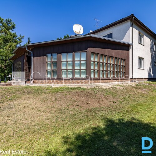 Pārdod māju Jūrmalā Pārdod māju Jūrmalā