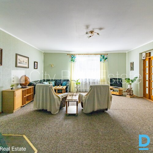 Pārdod māju Jūrmalā Pārdod māju Jūrmalā