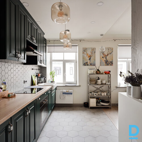 Pārdod dzīvokli Tērbatas iela 59/61