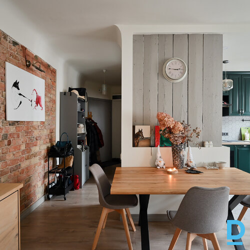 Pārdod dzīvokli Tērbatas iela 59/61